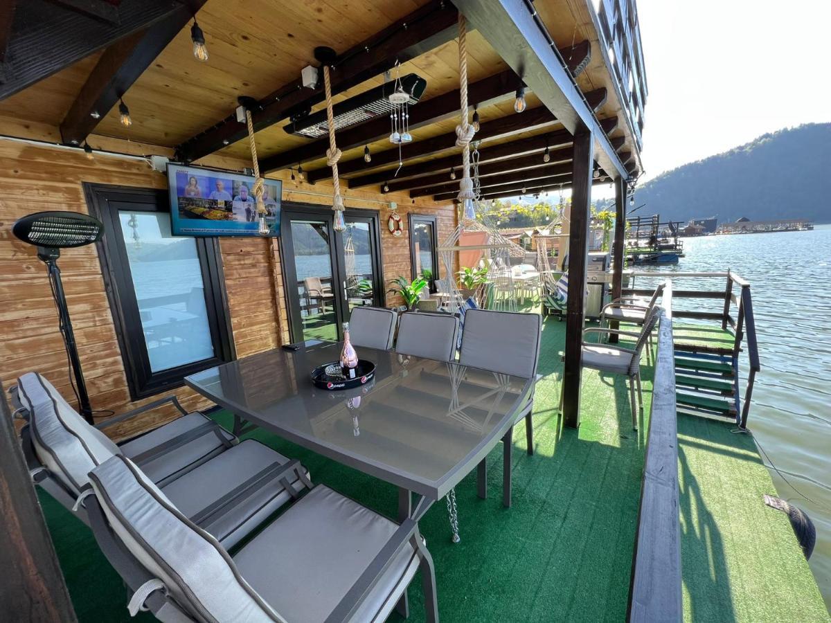 Holiday Bicaz Bungalows On The Lake Kültér fotó