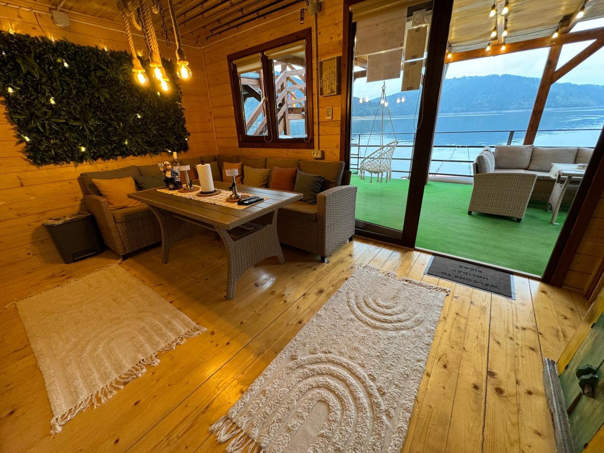 Holiday Bicaz Bungalows On The Lake Kültér fotó