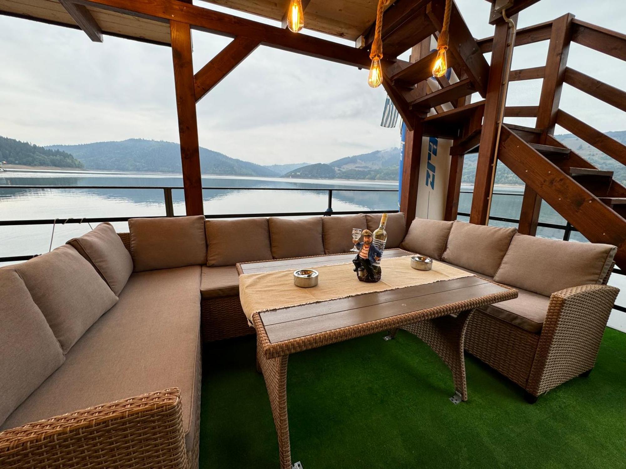 Holiday Bicaz Bungalows On The Lake Kültér fotó